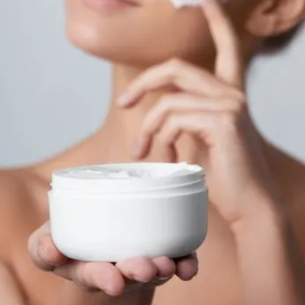 Alerta: Anmat prohibió más de 20 cosméticos y los sacó del mercado