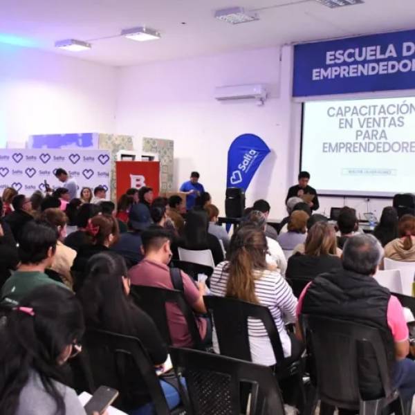 El Municipio de Salta sigue relaizando talleres para potenciar las estrategias de venta de los emprendedores