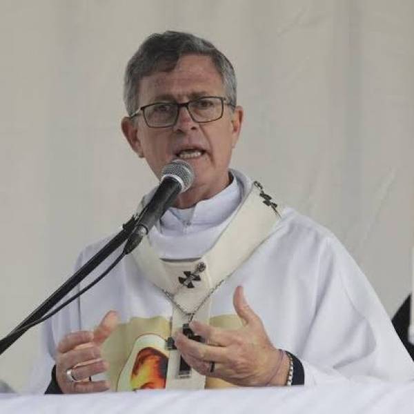 La relación entre el Gobierno y la Iglesia se tensa por reclamos sociales a un mes de la llegada del Papa en noviembre