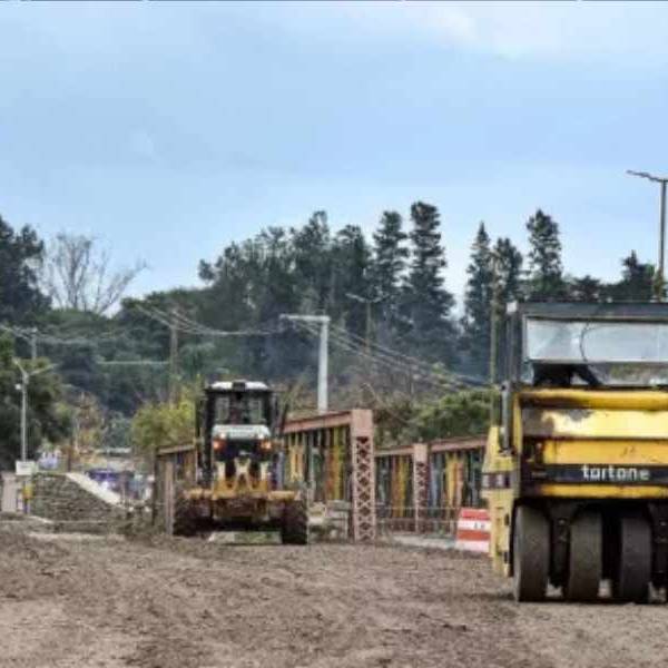 Las obras del nuevo puente de Vaqueros y de la autopista de circunvalación siguen avanzando
