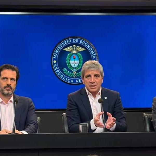 Caputo anunció un plan para impulsar los créditos hipotecarios con un fondo que maneja la ANSES