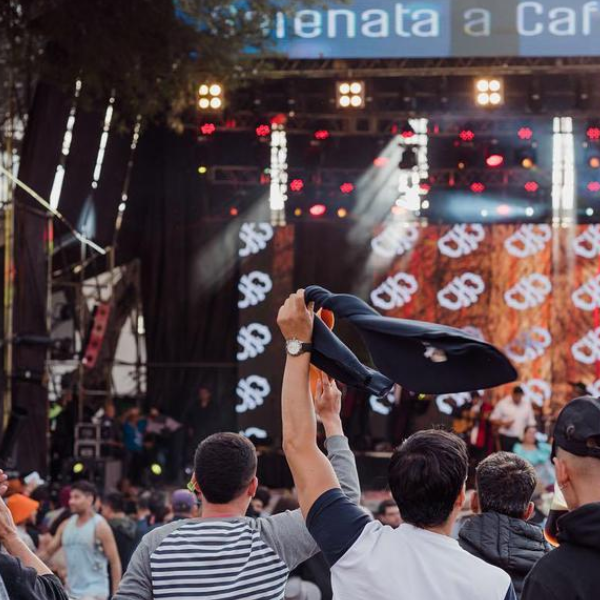 Más de 12 mil personas disfrutaron de la segunda noche de la Serenata a Cafayate. La policía informó que no hubo incidentes