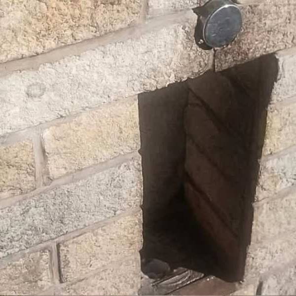 Indignante: Denuncian vandalismo y robo de rejillas en los nuevos bebederos de la avenida Bolivia