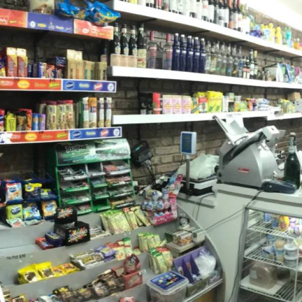 Cada día cierran 50 kioscos en todo el país por la crisis