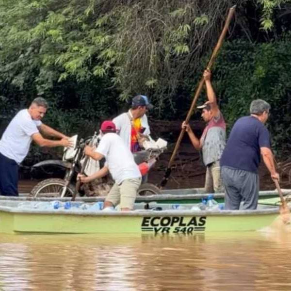 ¡Ejemplo de solidaridad y pertenencia! Christian Herrera regresó a su pueblo para ayudar a los inundados