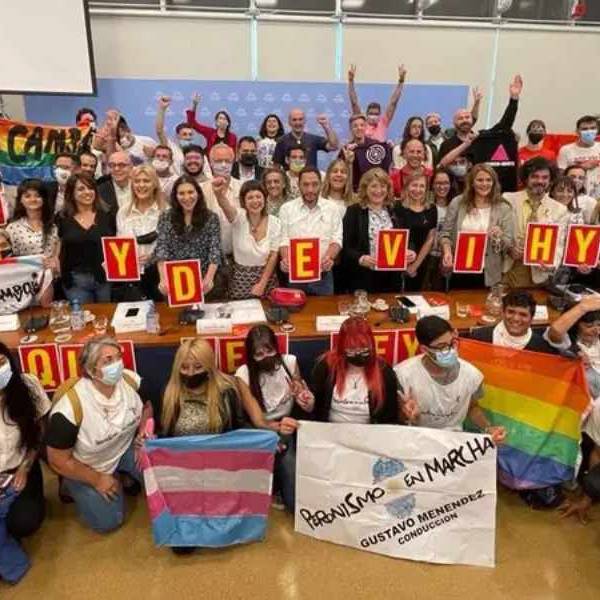 Javier Milei maquilla los ajustes al Garrahan usando a los pacientes de VIH que ya desfinanció