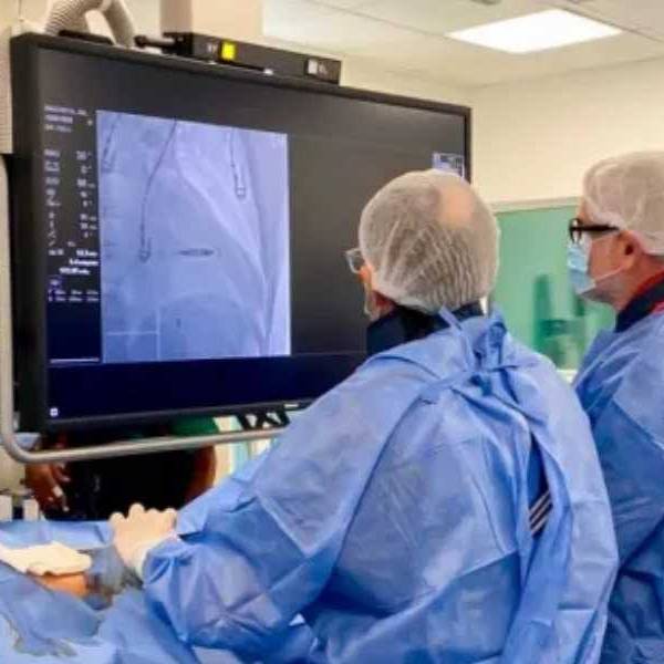 Histórico: El Hospital San Bernardo realizó el primer implante de marcapasos sin cables en Salta