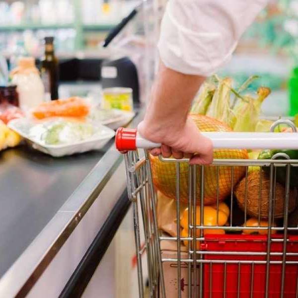 Empresarios advierten que las ventas cayeron porque 