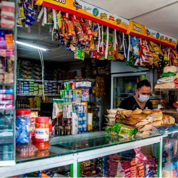Almacenes en diferentes puntos del país reciben listas de precios con aumentos que duplican a la inflación