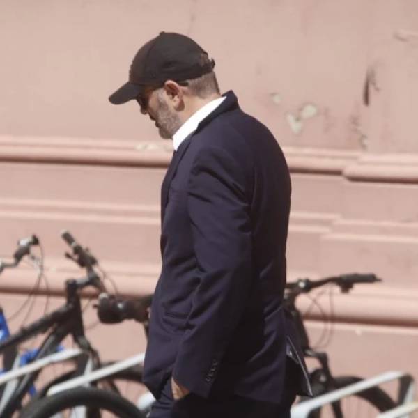 Bronca en la Rosada con Sturzenegger porque complicó la reforma laboral con el recorte a licencias por enfermedad