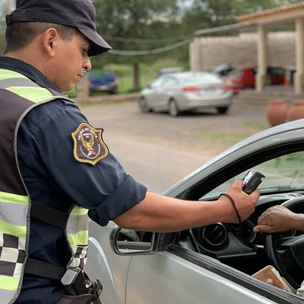 Fin de semana: En Salta la policía controló 26.000 vehículos y detectó a 100 conductores alcoholizados