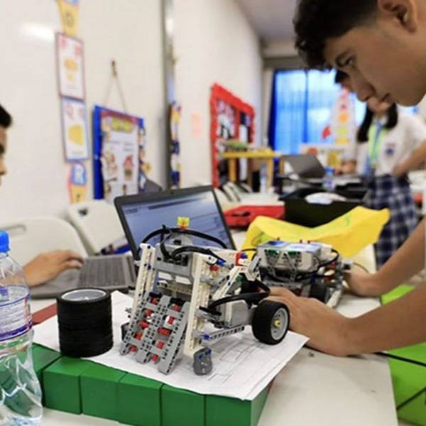 Robots en acción: Salta vive la Olimpíada de Robótica Educativa. Es este domingo 21 en el Distrito Cultural Dino Saluzzi