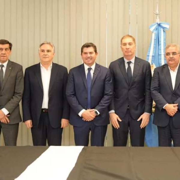 Mientras negocia por las PASO, el Gobierno ya armó acuerdos electorales en 10 provincias para 2027