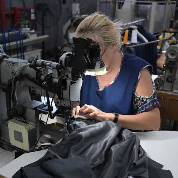 La actividad en la industria textil argentina  tocó su piso histórico: ya se perdieron 20.000 empleos desde fines de 2023