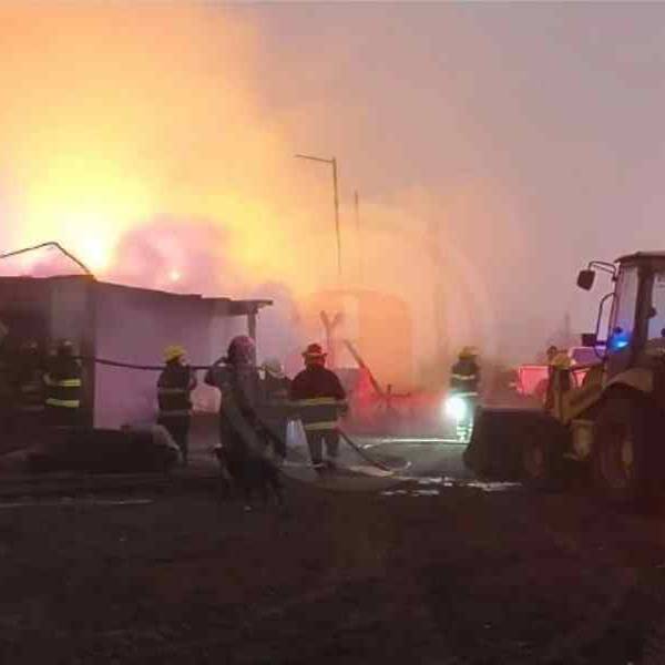 Tragedia en la zona de Grand Bourg: Un voraz incendio en un casilla dejó una persona fallecida