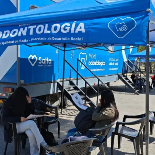 El Móvil Odontológico de la Muni  estuvo en la UNSa y atendió a más de 100 estudiantes