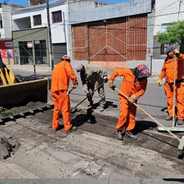 Conduzca con precaución: Avanza la recuperación de calzada en las calles Santiago del Estero y Lerma