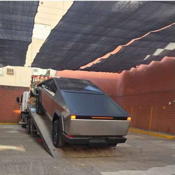 Remolcaron el Tesla del diputado libertario jujeño por circular sin patente