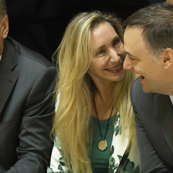 Ya piensan en la reelección: En el Gobierno afirman que Karina piensa en Adorni como vicepresidente