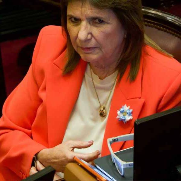 Palito para Adorni: Bullrich presentó su declaración jurada y sigue desafíando al Gobierno