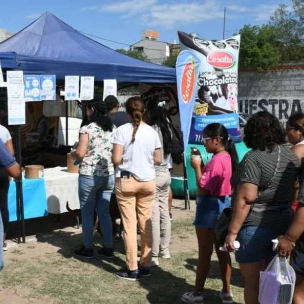 Exitosa jornada de “El Mercado en tu barrio” en Miguel Ortiz