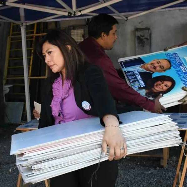 El municipio dona la cartelería política a colegios y a diferentes emprendimientos para reciclaje