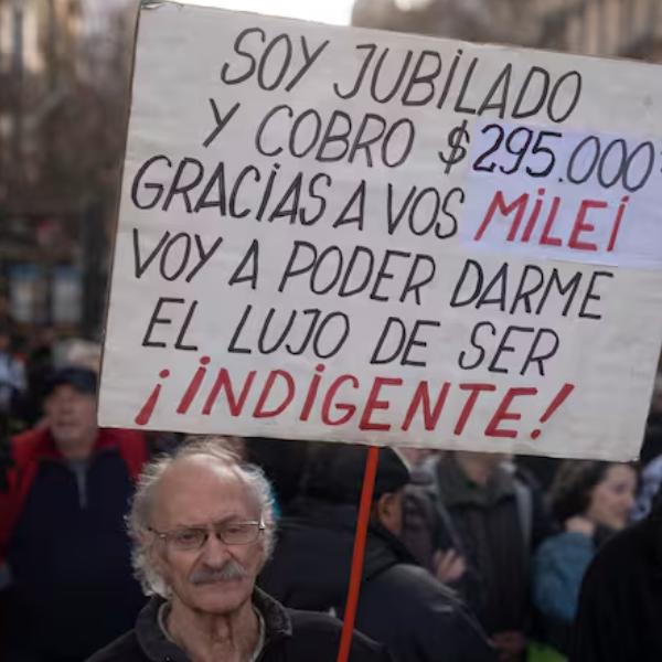 Una burla: El gobierno nacional anunció un auemento de casi 7 mil pesos en las jubilaciones, pensiones y asignaciones familiares para octubre
