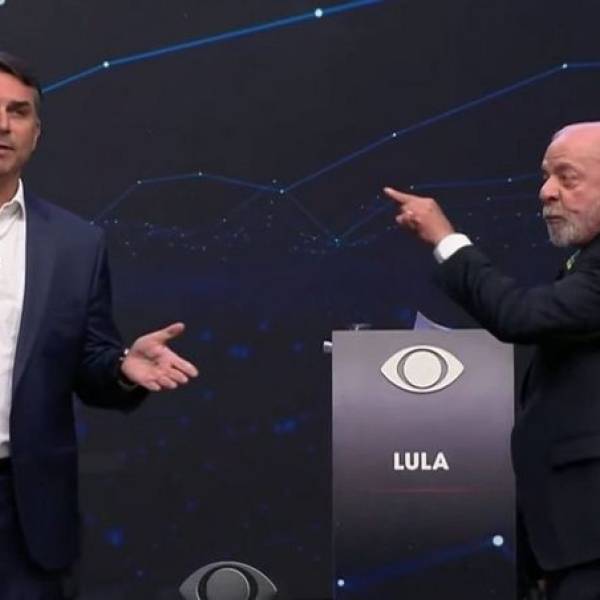 Flávio le preguntó a Lula por el voto de los presos y el presidente lo cruzó: “Quiero que me vote el 100%, hasta tu papá”