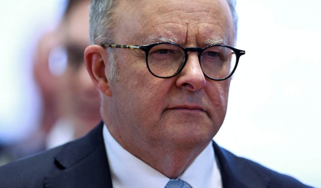 Australia aprobó la ley histórica que prohíbe el acceso de menores a las redes sociales: "Es lo correcto"