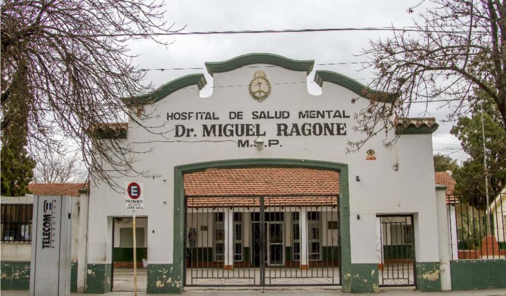 Un joven de 19 años murió en el Hospital Ragone: “Pedía ayuda y no lo atendieron", dijeron los familiares