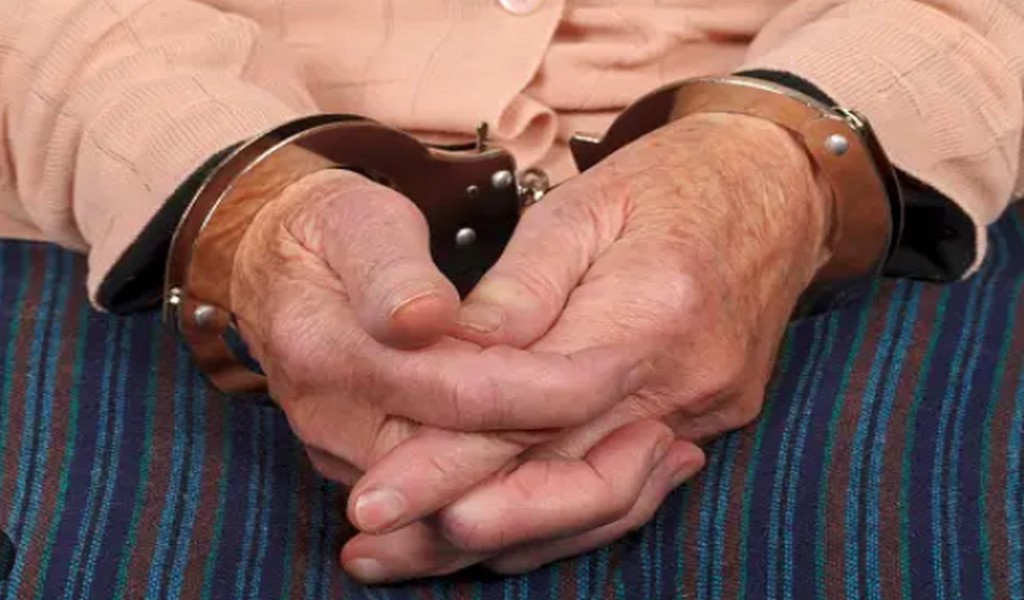 Condenan a una mujer de 76 años que vendía drogas en Castañares
