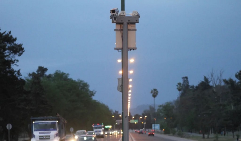 Respete las normas y no se preocupe: activaron  24 cámaras de fotomultas en la ciudad de Salta