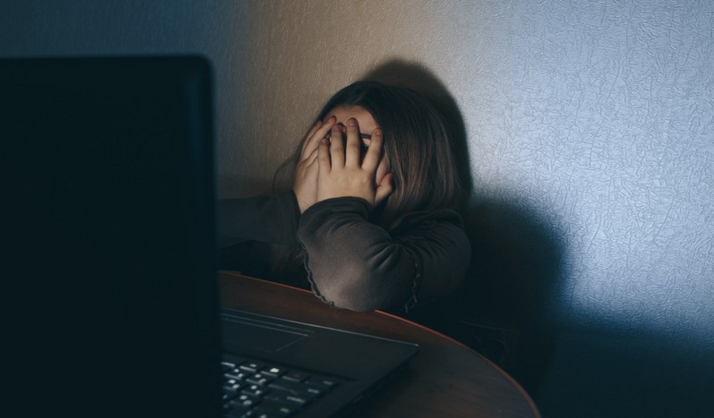 Grooming: Pedófilo engaño a dos nenas de 12 y 14 años para que le enviaran fotos íntimas