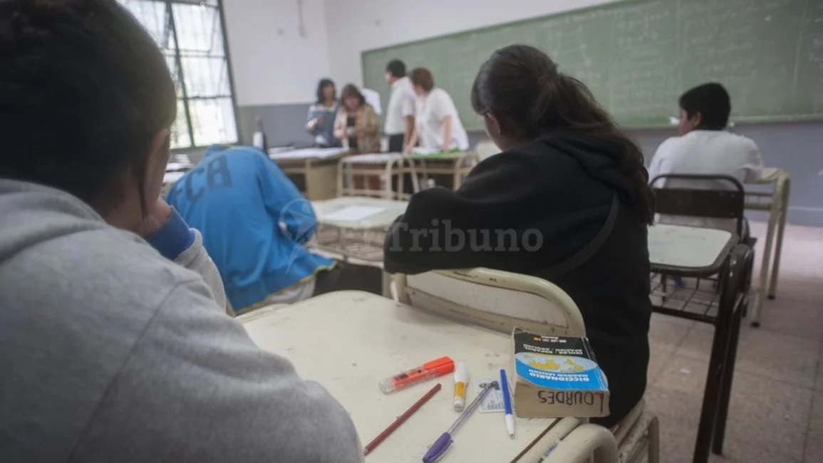 Nación no envía los fondos  por lo que el gobierno de Salta decidió suspender el dictado de la "hora extendida"