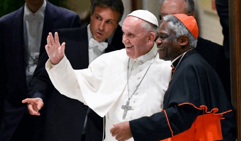 África espera con esperanza la elección del primer papa negro de la historia moderna