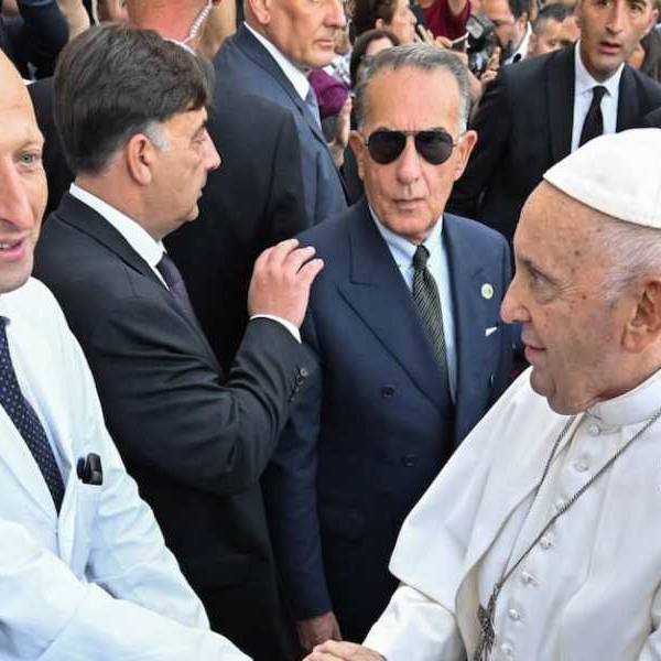 El médico del papa Francisco reveló cómo fueron los últimos minutos antes de morir: “No respondía”