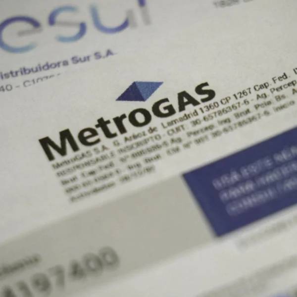 Desde el 1 de mayo YPF baja sus precios 4% y las tarifas de luz y de gas aumentarán entre 2,5% y 3%