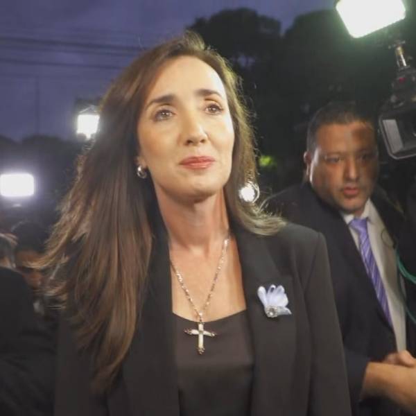 A la salida de la misa por el papa, Victoria Villarruel fue abucheada