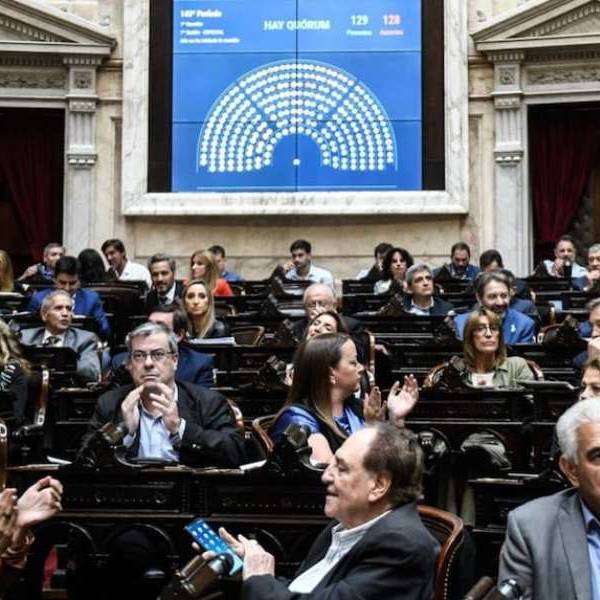 La Comision que investiga el caso Libra podría citar al presidente Milei y a su hermana Karina
