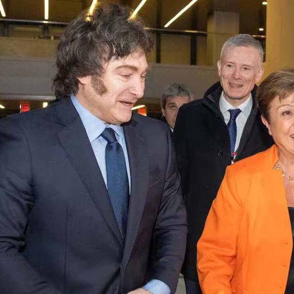 Días difíciles para el país: El Gobierno se comprometió con el FMI a profundizar el ajuste y avanzar en la reforma impositiva y previsional