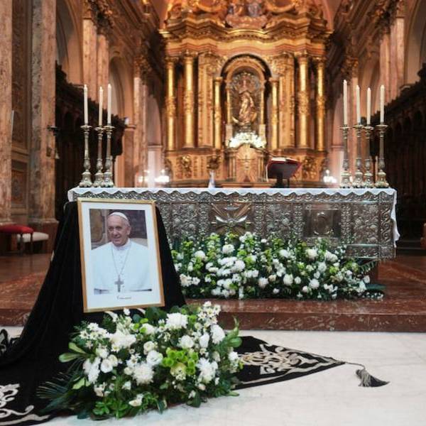 Una tumba sencilla y una lápida con su nombre: las instrucciones que dejó Francisco para su funeral