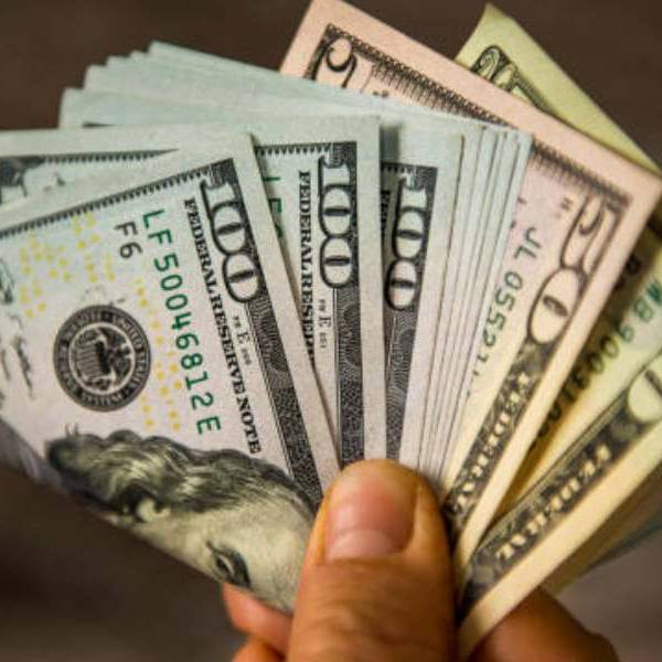 La salida del cepo cambiario trae aparejado una devaluación y subas de precios